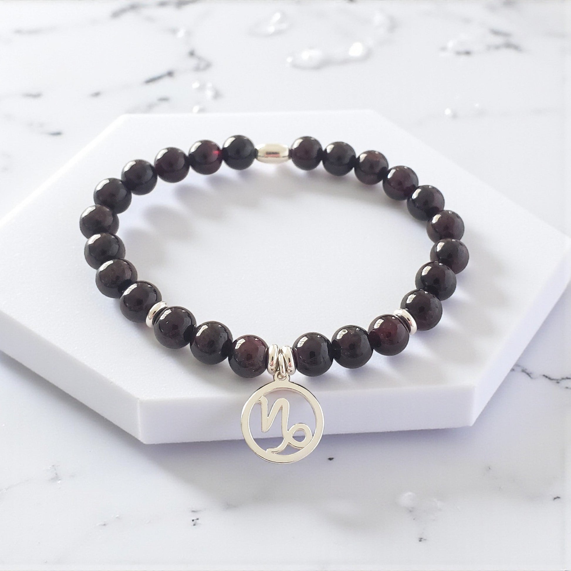 SanaBelle® Capricorn Zodiac Healing Bracelet – 6mm Natural Gemstones with Silver Accents